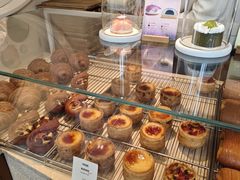 -VERIE BAKEHOUSE
