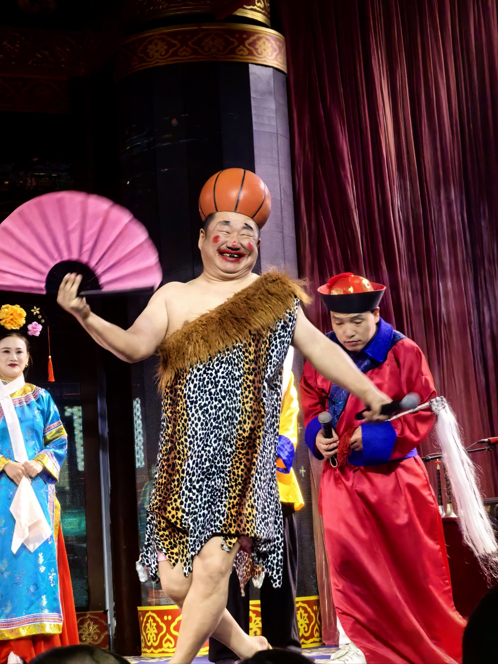 北京市中心的绿色二人转,沉浸体验东北文化