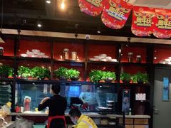 大堂-渝是乎酸菜鱼·川渝小炒(新世界百货望京店)