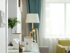 -康朴乐儿童学习桌椅(蓝色港湾店)