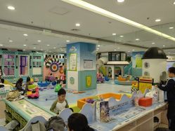-孩子王童乐园(唐山万达广场店)