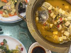 -鹤乡东北菜(崮山路店)