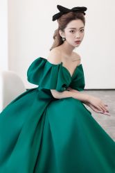 -艾米丽婚纱礼服