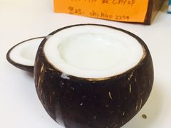 -志龙皇冠吃货椰子铺