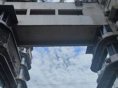 -白象居