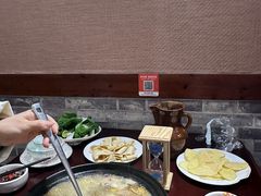 -菌之家·专业纯野生菌火锅·特色炒菌