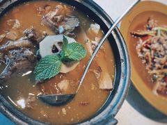酸木瓜炖牛腩-半山腰·云南菜(侨福芳草地店)
