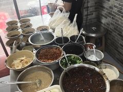 -张记奔吃小面