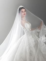 -Renee芮亦婚纱(原丽莎)