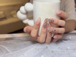 -梵莎美甲美睫