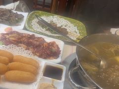 -乡土黄·鲜牛肉火锅·小龙虾(兴业街店)