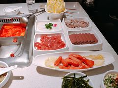-海底捞火锅鲜切牛肉主题店(长寿路店)