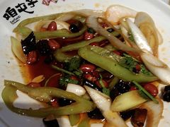 -咱屯子铁锅炖直营店(保利店)