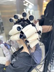 -十六番发型师事务所