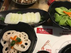 -左庭右院鲜牛肉火锅(金山万达店)