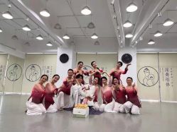 -深舞形体民族舞蹈工作室