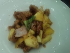 菠萝咕噜肉-利宴中餐厅
