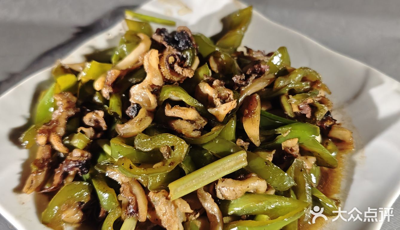 #0元玩转这座城东福山岛上山顶位置的一家烧烤炒菜罐子