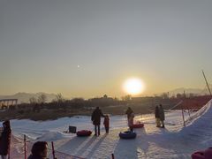-华彬猛犸滑雪场