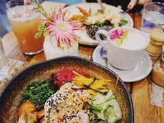 -FLOVIE FLORIST CAFE