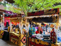 -瑞虹新天地月亮湾