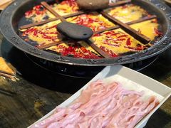 -渝嘴小老弟老火锅(华新村店)