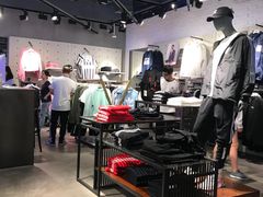 -阿迪达斯(武林银泰三叶草店)