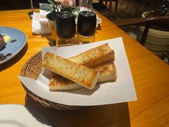 -JINNS锦时 steak&pizza(浸信会礼拜堂旧址店)