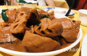 Braised Lotus Root with Pork