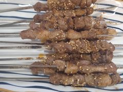 炭烤原味羊肉串-许哥东北烧烤·铁丳烤串·宫后夹肉(繁花中心店)