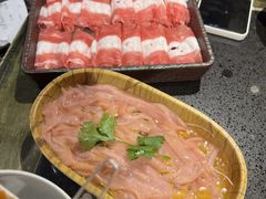 -宽板凳老灶火锅(台湾街店)