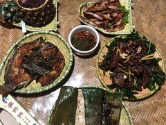 -傣家寨花园主题餐厅