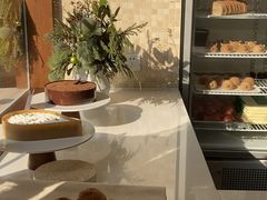 -VERIE BAKEHOUSE