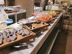 自助取餐区-上海临港美爵酒店·铃兰西餐厅