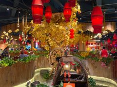 -老滇山寨•云南特色菜•地方菜•民族风情歌舞表演(金碧店)