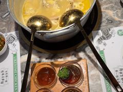 -禄婶鸡煲·打边炉