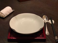 餐具摆设-广州柏悦酒店·悦景轩·粤菜餐厅