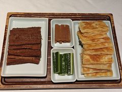 烙饼卷带鱼-北平楼·烤鸭·北京菜(牡丹园店)