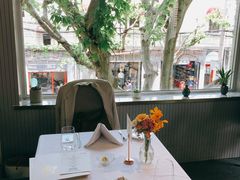 靠窗位-蝶舍·MAISON PAPILLON