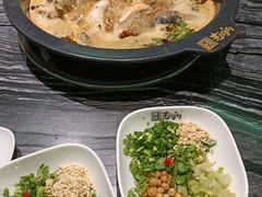 -老船舫·现做活鲜鱼馆(东郊记忆店)