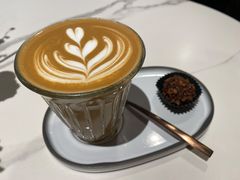 澳白-潮一不贰·法式甜品·生日蛋糕·西式简餐(外滩店)