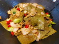 艾叶豆腐干锅-胡胖子有点味·湘鄂菜(花桥中百仓储店)