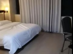 -华业精品酒店(广州增城挂绿广场店)