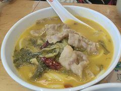 酸汤肥牛米粉-三千粉牛肉米粉(来客茂店)