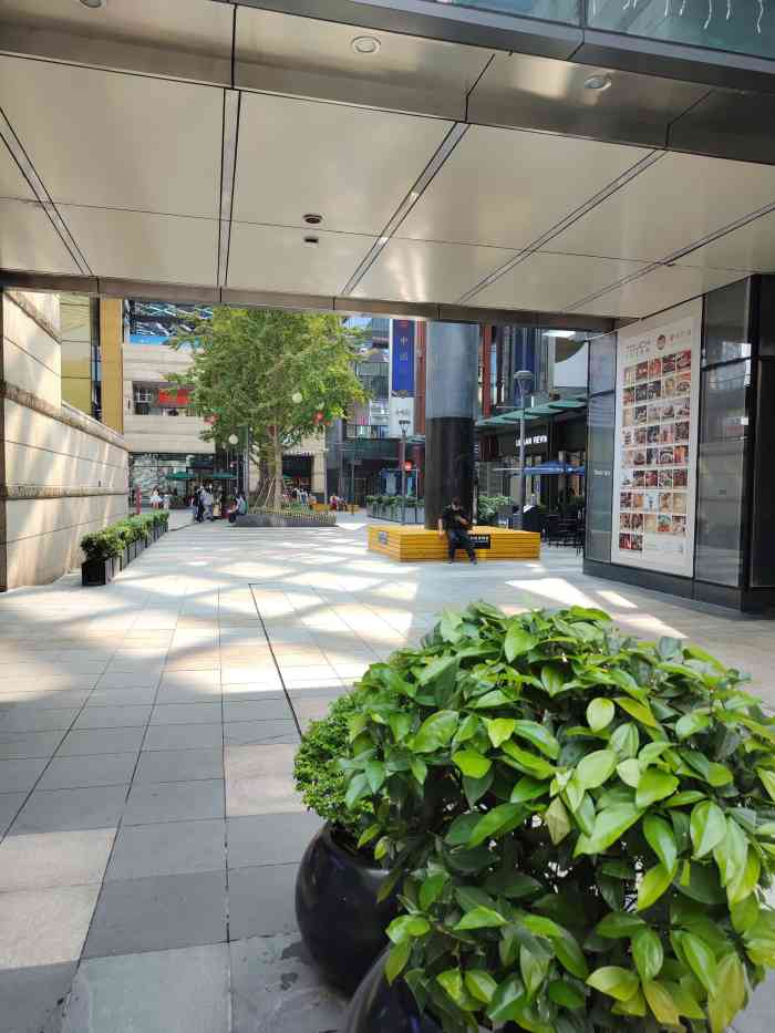 正大乐城(徐汇店)-"非常喜欢他们家的设计风格,半开放式的布局.