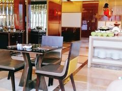 -大中华希尔顿酒店-念自助餐·嗨啤·小龙虾
