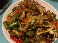 -鸿顺老铁锅美蛙鱼府(解放碑店)