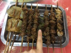 -明月食府(二区干二路店)