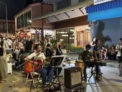 -周日夜市