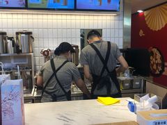 -CoCo都可(湖滨银泰店B区店)